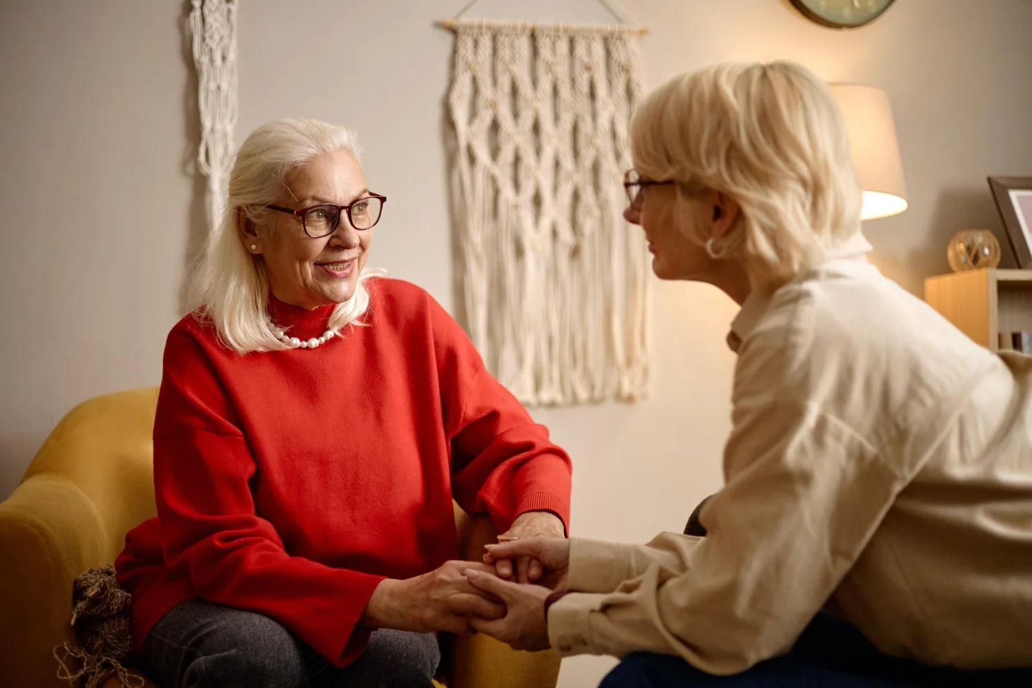 Cât câștigă o îngrijitoare de seniori în Germania? De ce depinde tariful unui caz?
